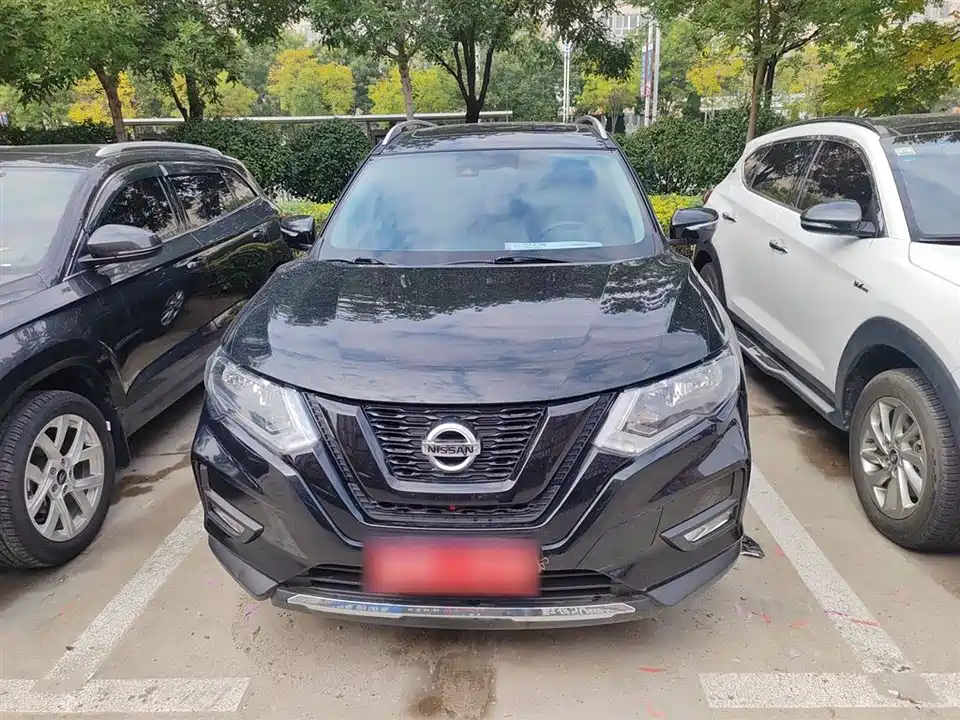 Nissan Qijun
