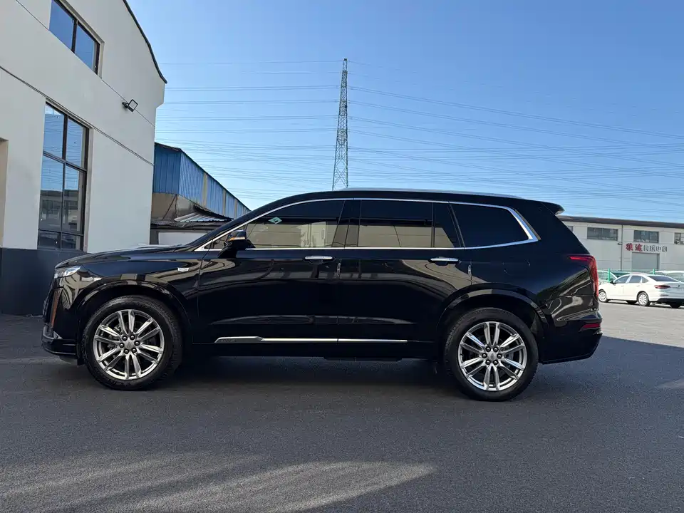 Cadillac XT6
