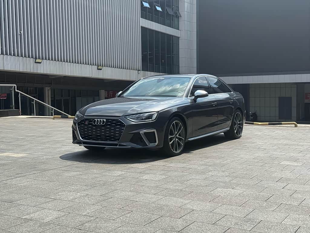 Audi S4