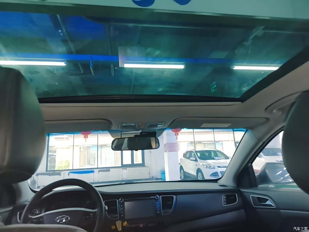 Hyundai GLS, 2015 18