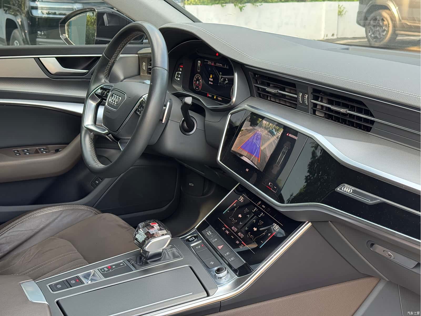 Audi A7L, 2023 21