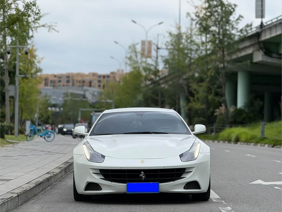 Ferrari FF