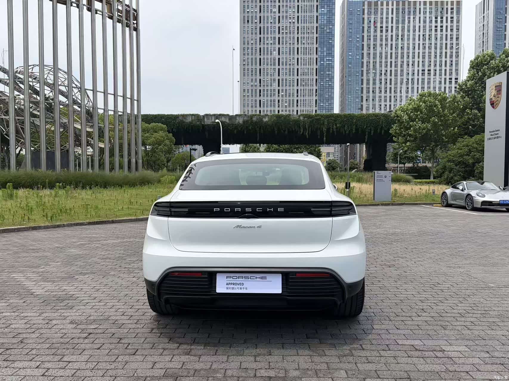 Porsche Macan, 2025 8