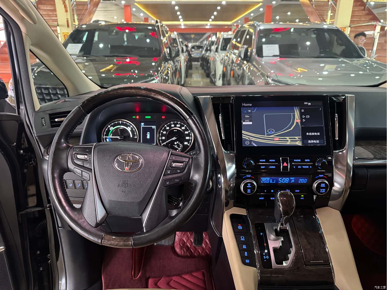 Toyota Vellfire, 2021 9
