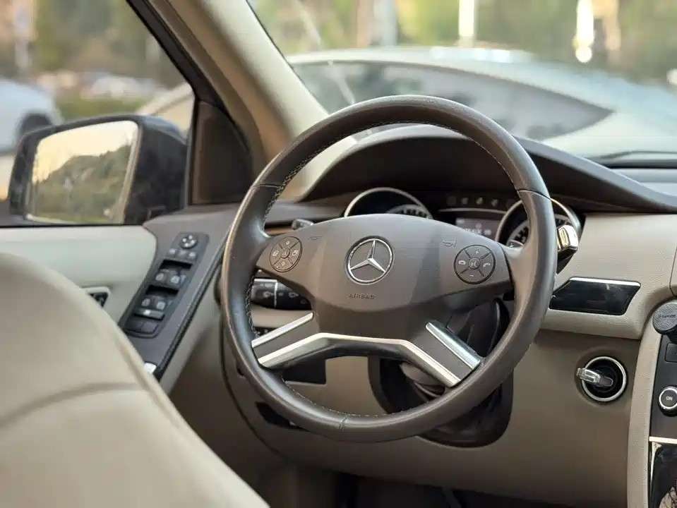 Mercedes-Benz R-class