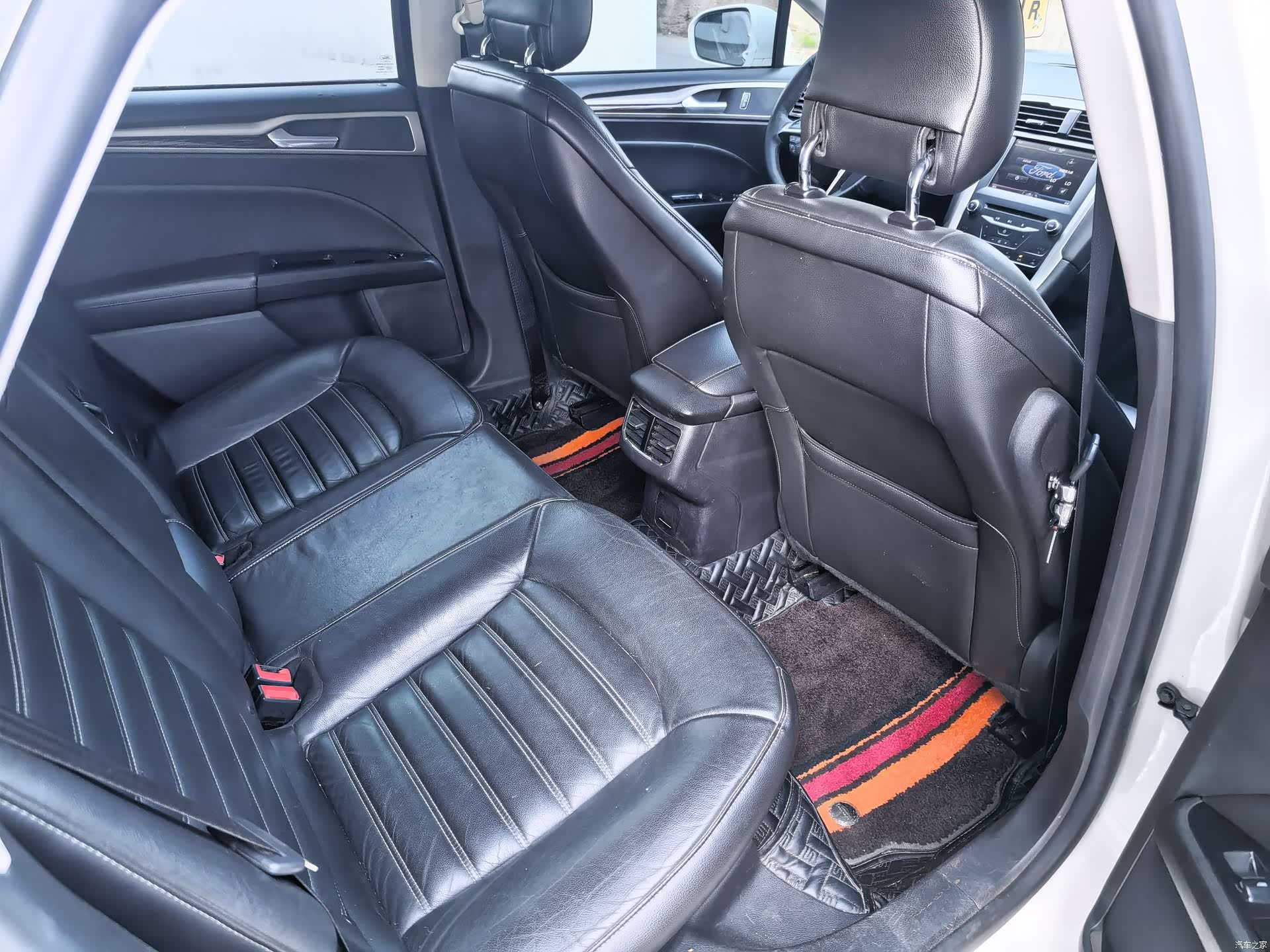 Ford Mondeo, 2014 11