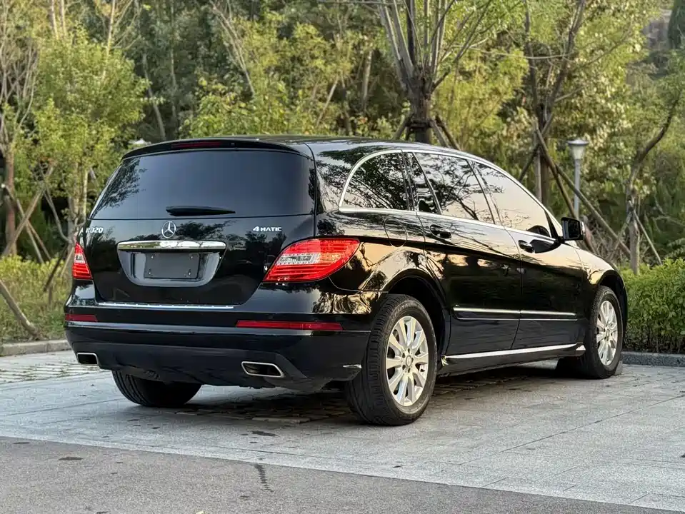 Mercedes-Benz R-class