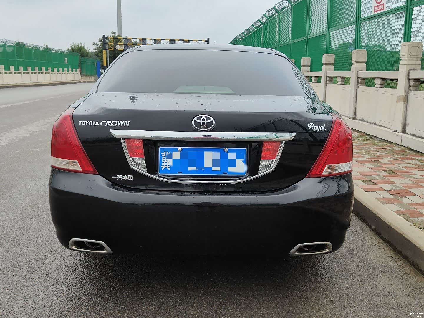 Toyota Crown, 2011 4