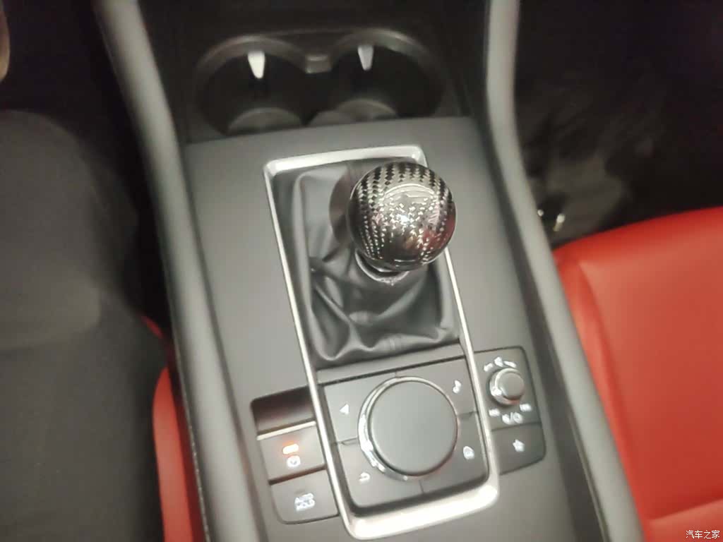 Mazda Mazda3, 2024 14
