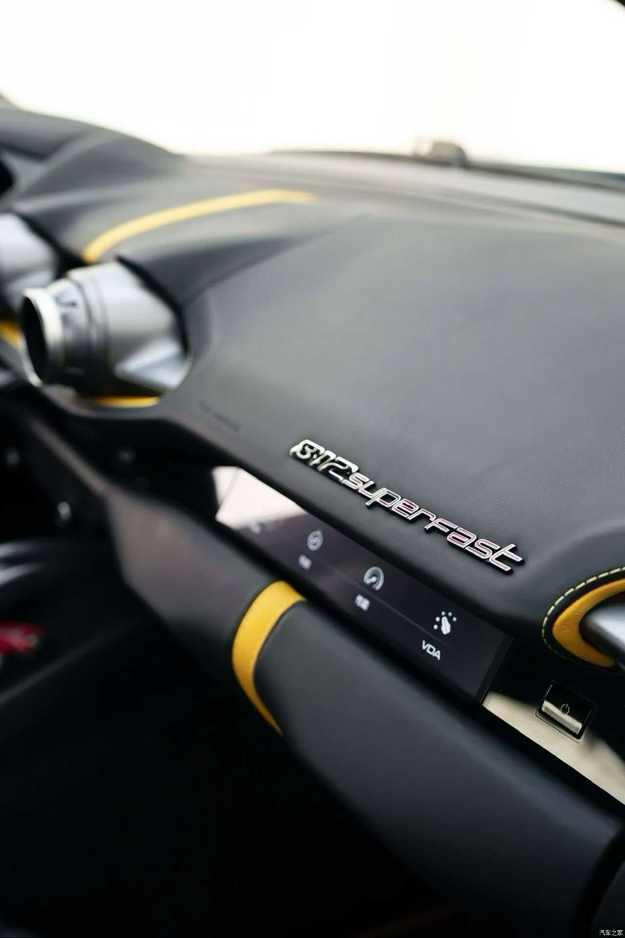Ferrari 812, 2018 4