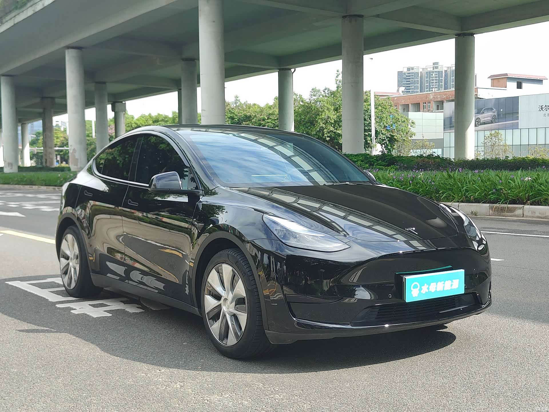 Tesla Model Y, 2022 3