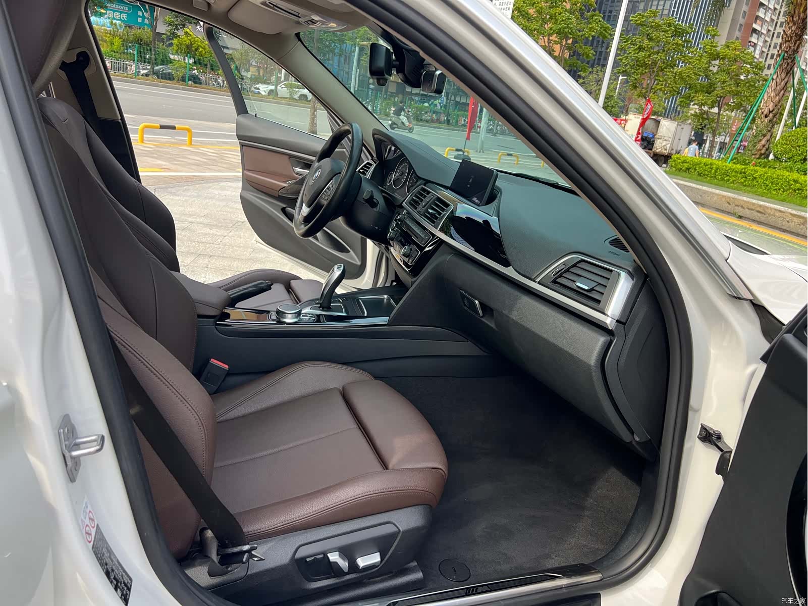BMW 3 Series, 2019 16