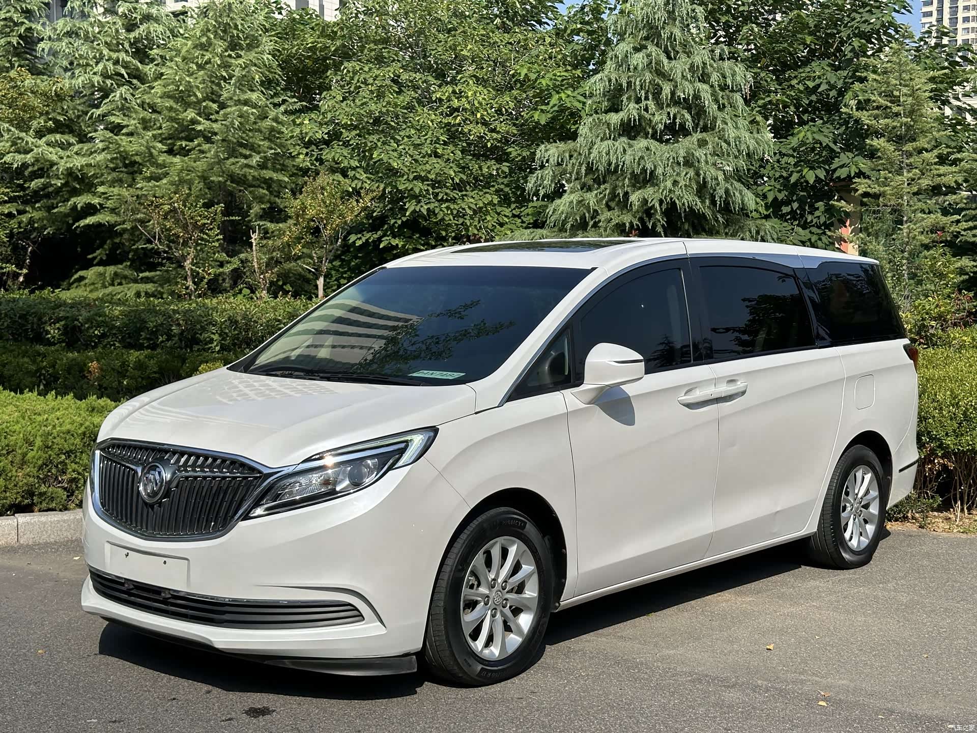 Buick GL8, 2019 1