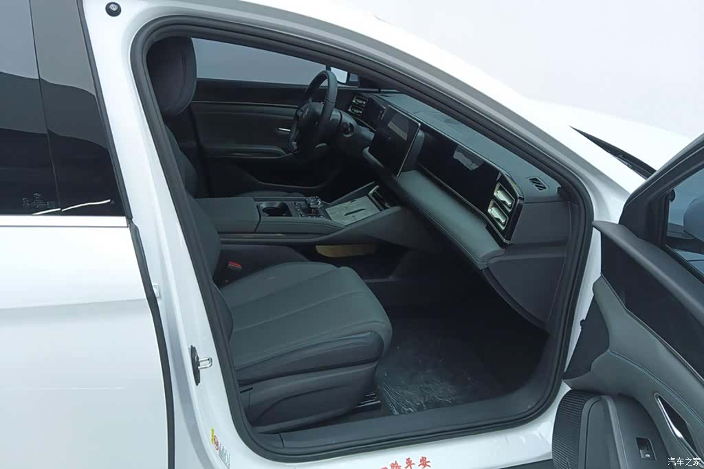 BYD Qin, 2025 8