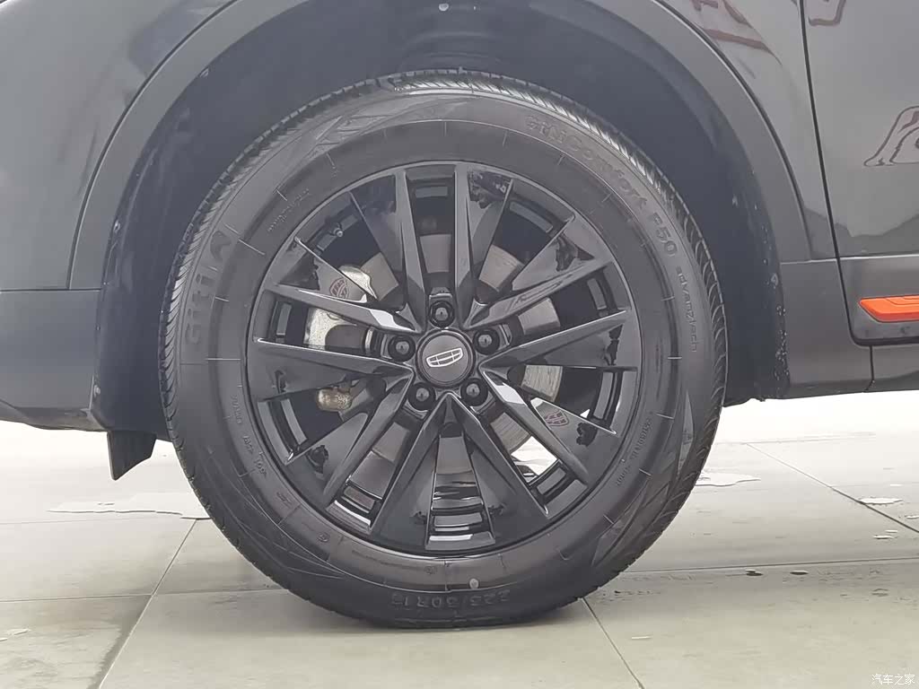 Geely Boyue, 2022 17