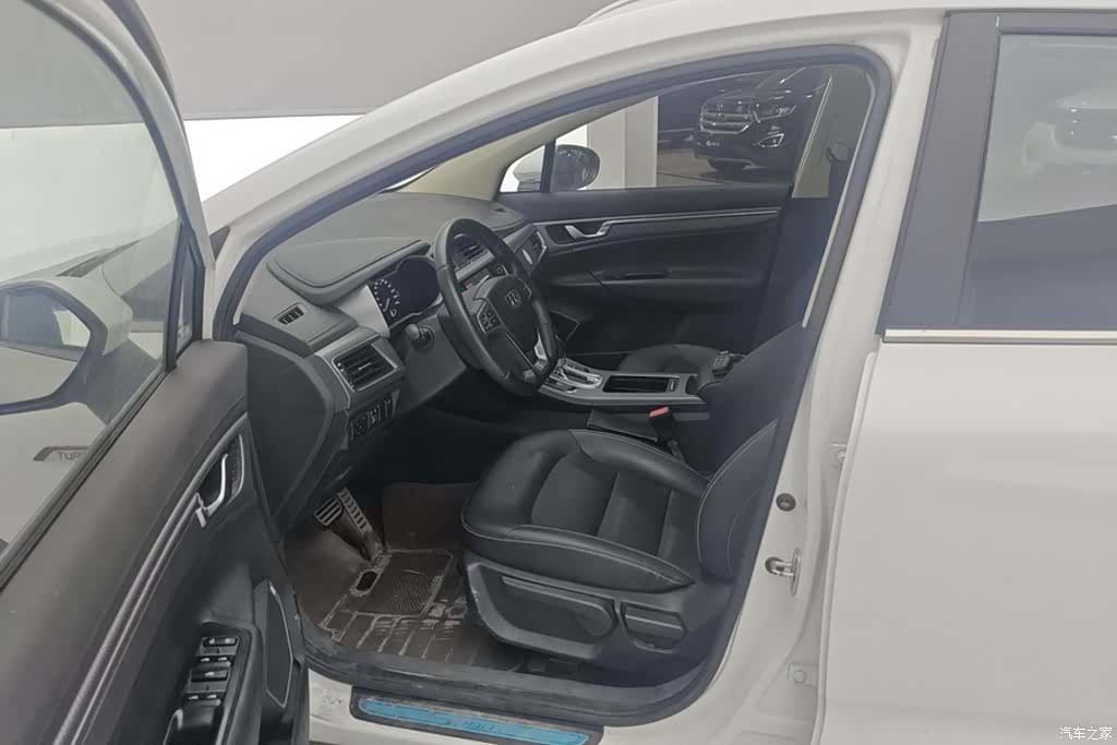 Geely Emgrand, 2018 9
