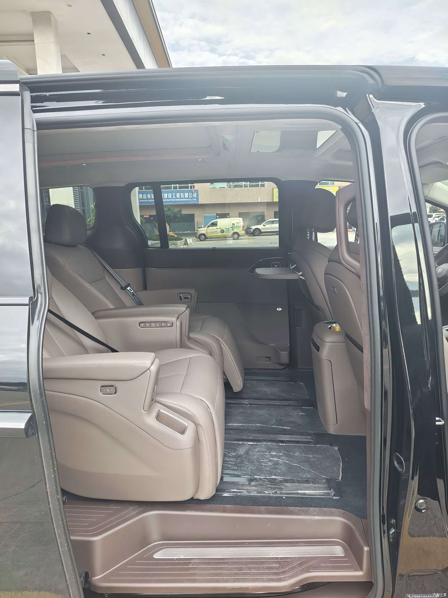 BAIC V9, 2026 13