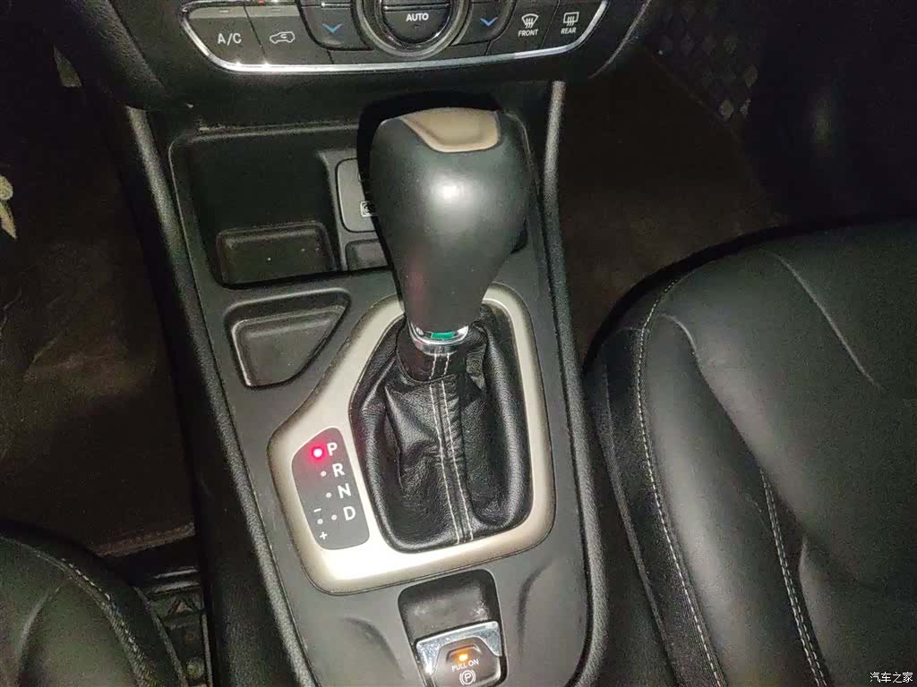 Jeep Cherokee, 2017 11