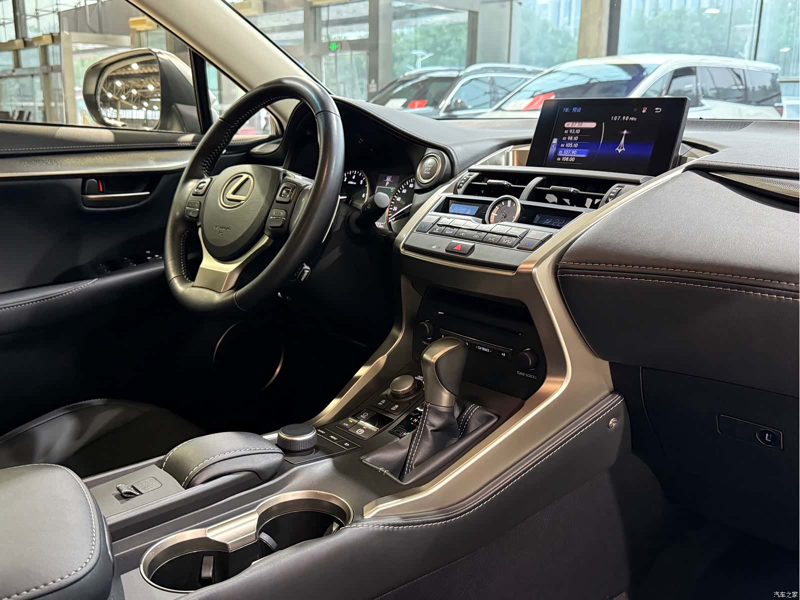 Lexus NX, 2017 8