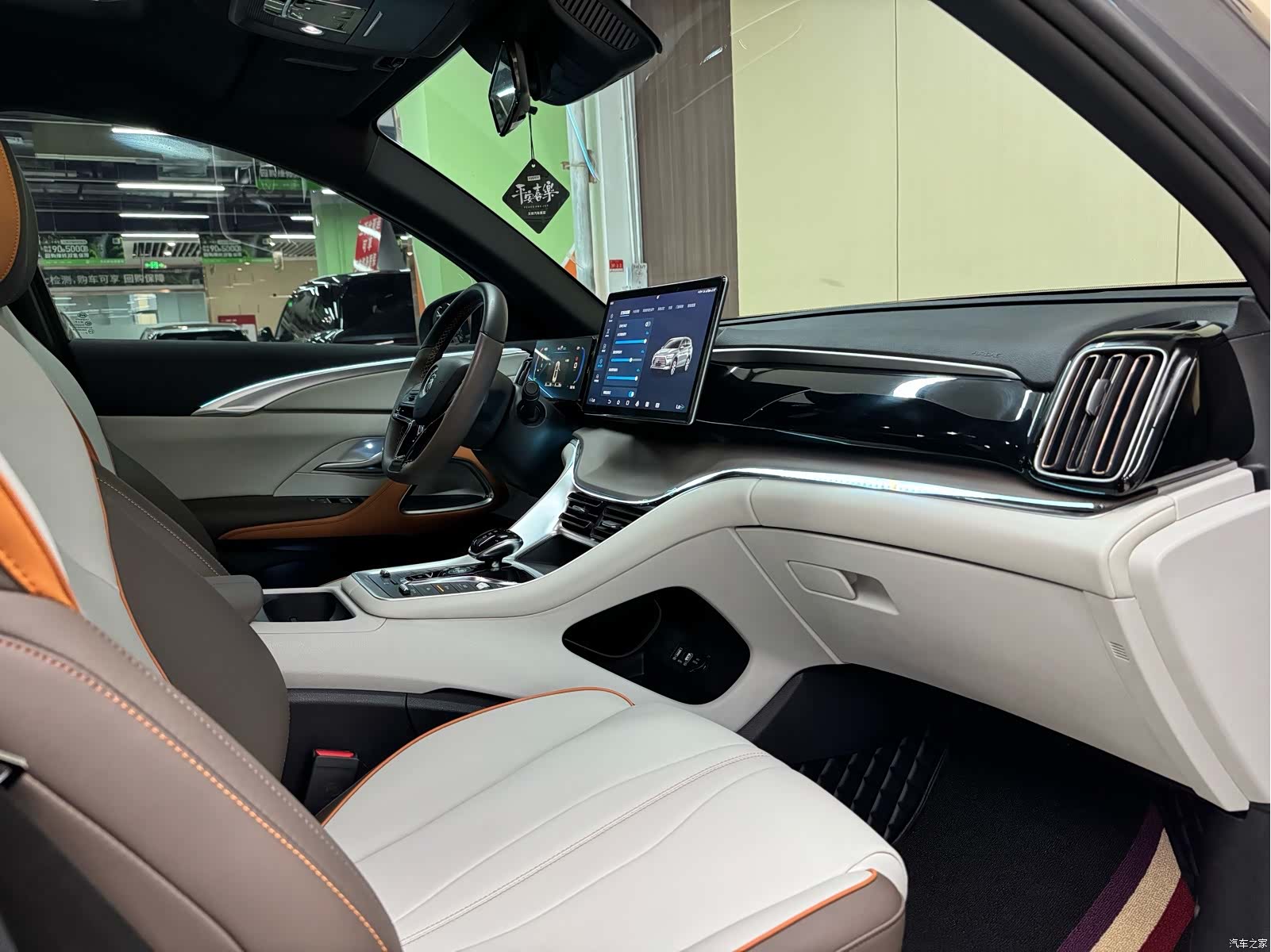 BYD Song, 2022 10