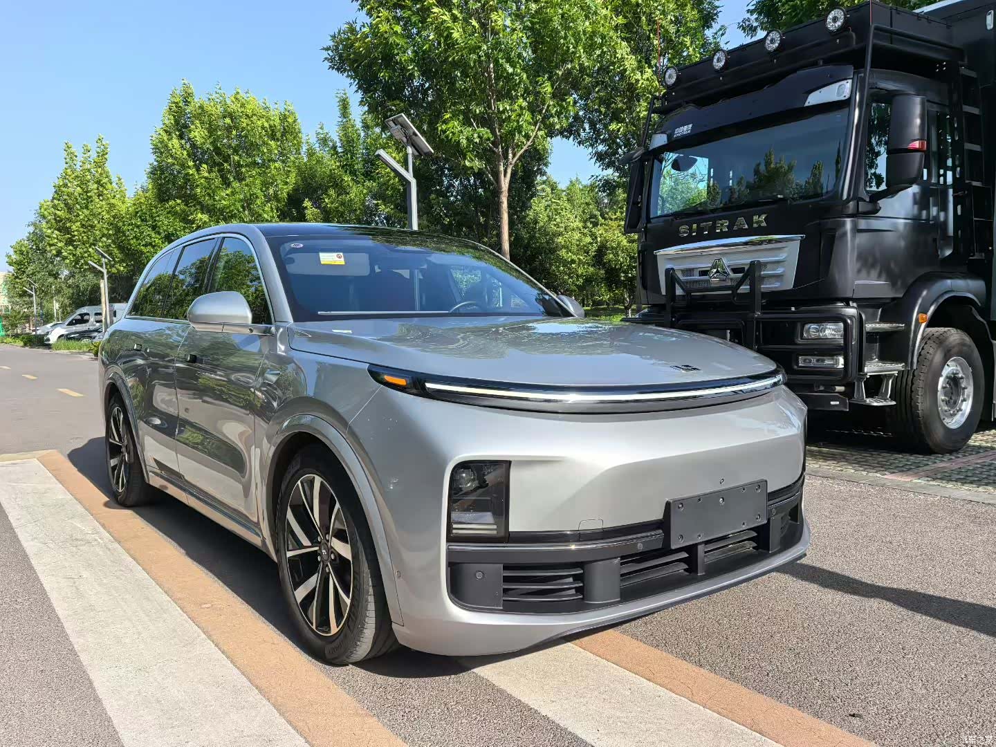 Li Auto L8, 2023 3