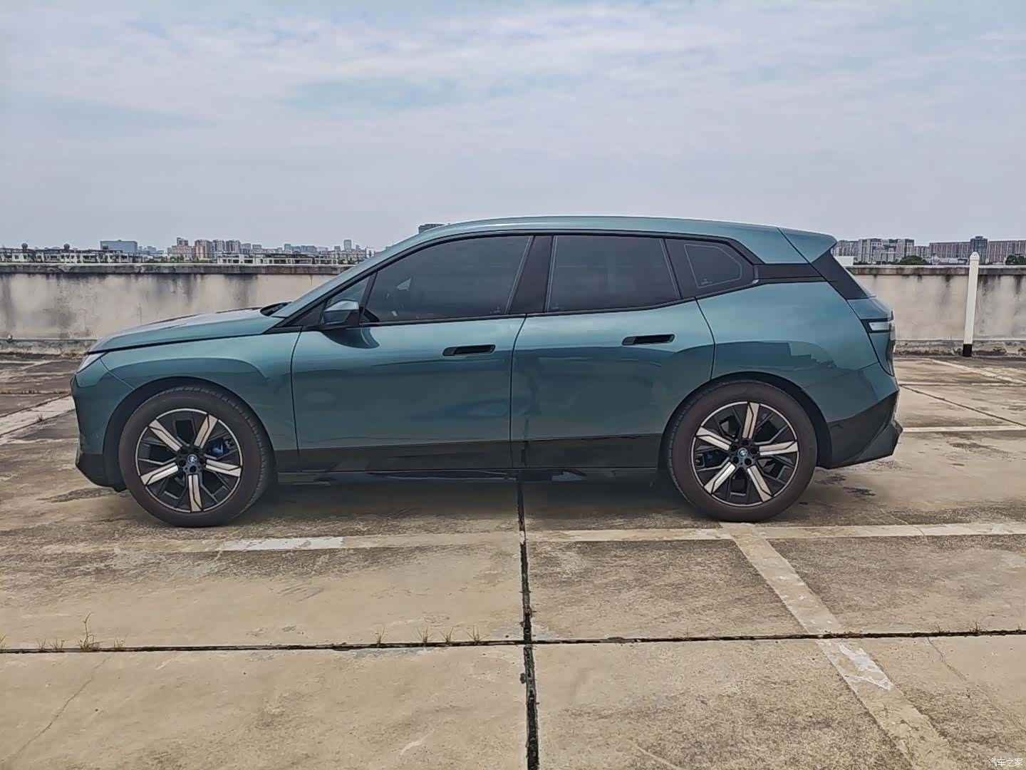 BMW iX, 2025 4