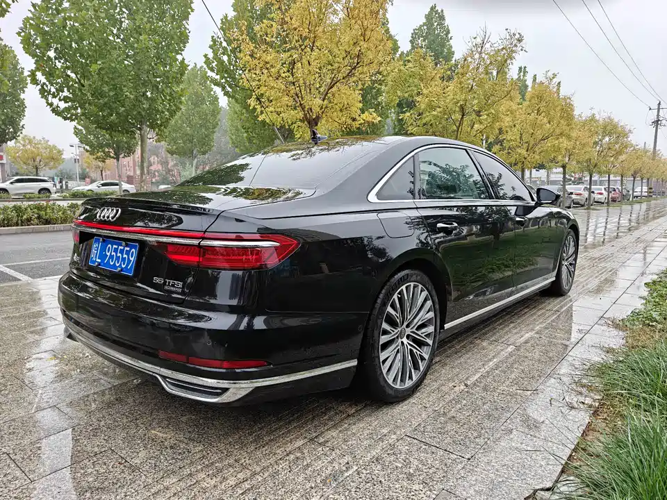 Audi A8