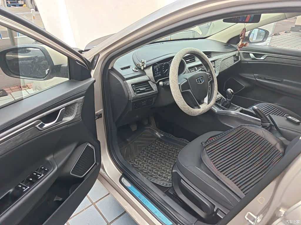 Geely Emgrand, 2019 23