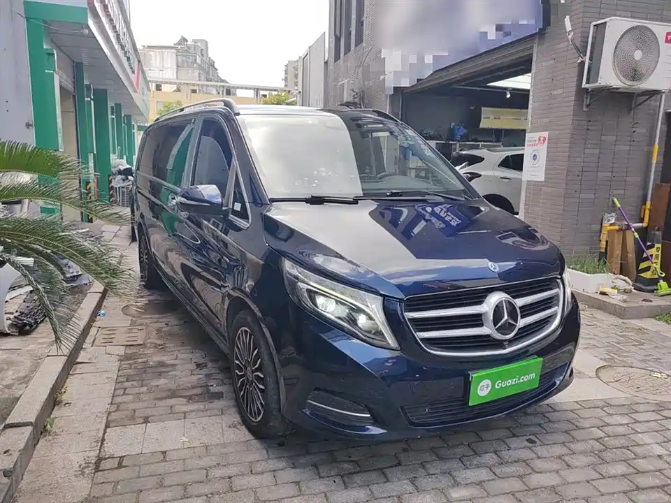 Mercedes-Benz V-class