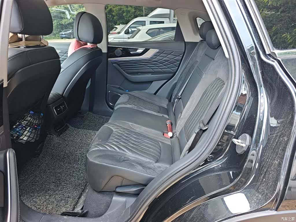 Hongqi HS5, 2023 16