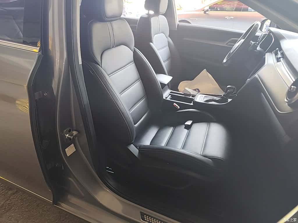 MG MG6, 2018 25