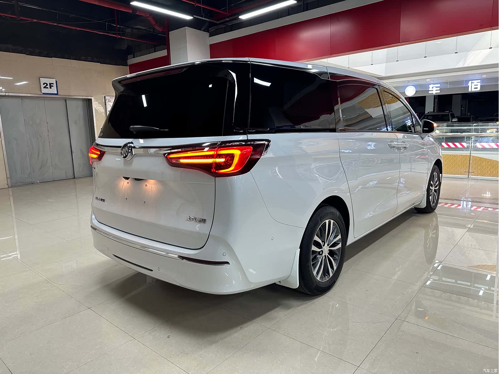 Buick GL8, 2021 4