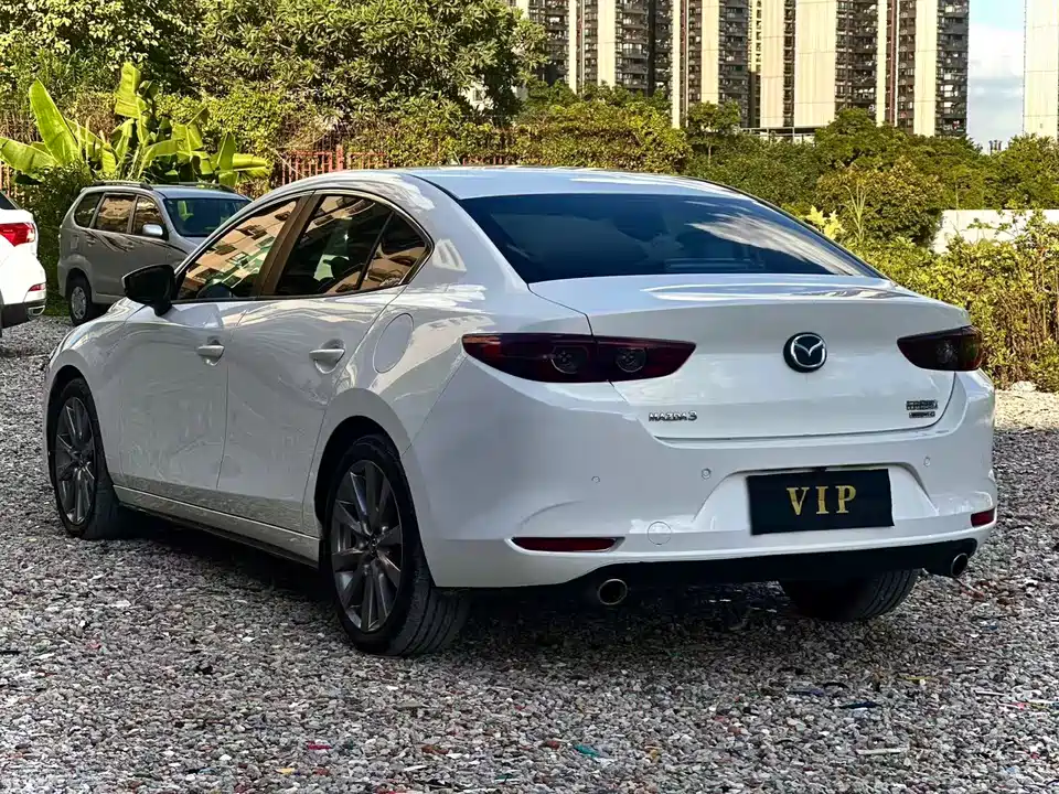 Mazda 3 Angkesaila