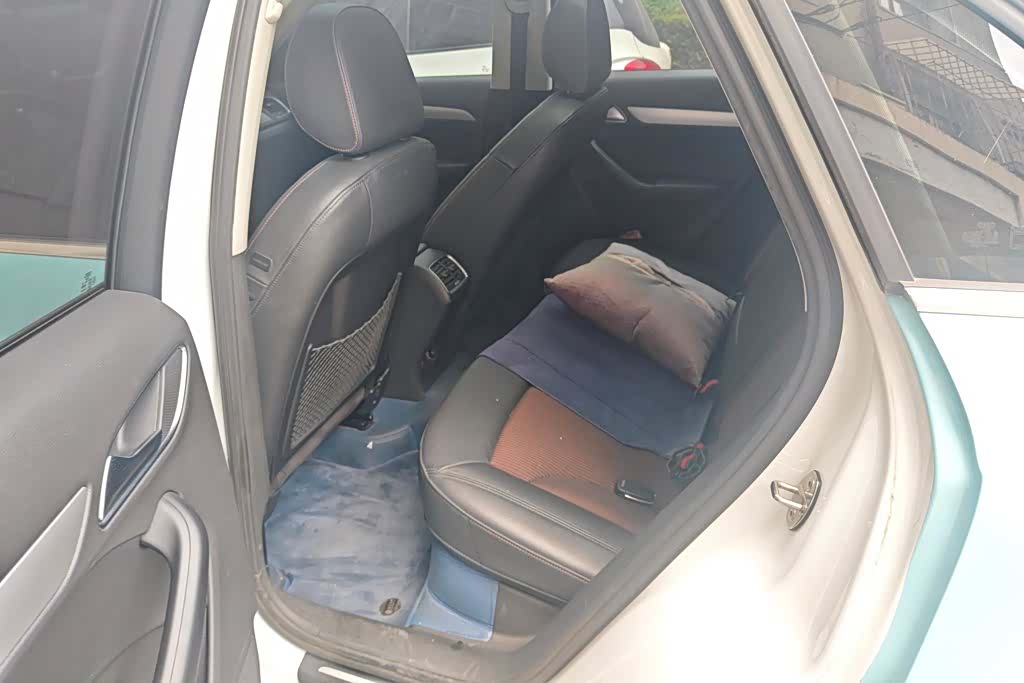 Audi Q3, 2017 11