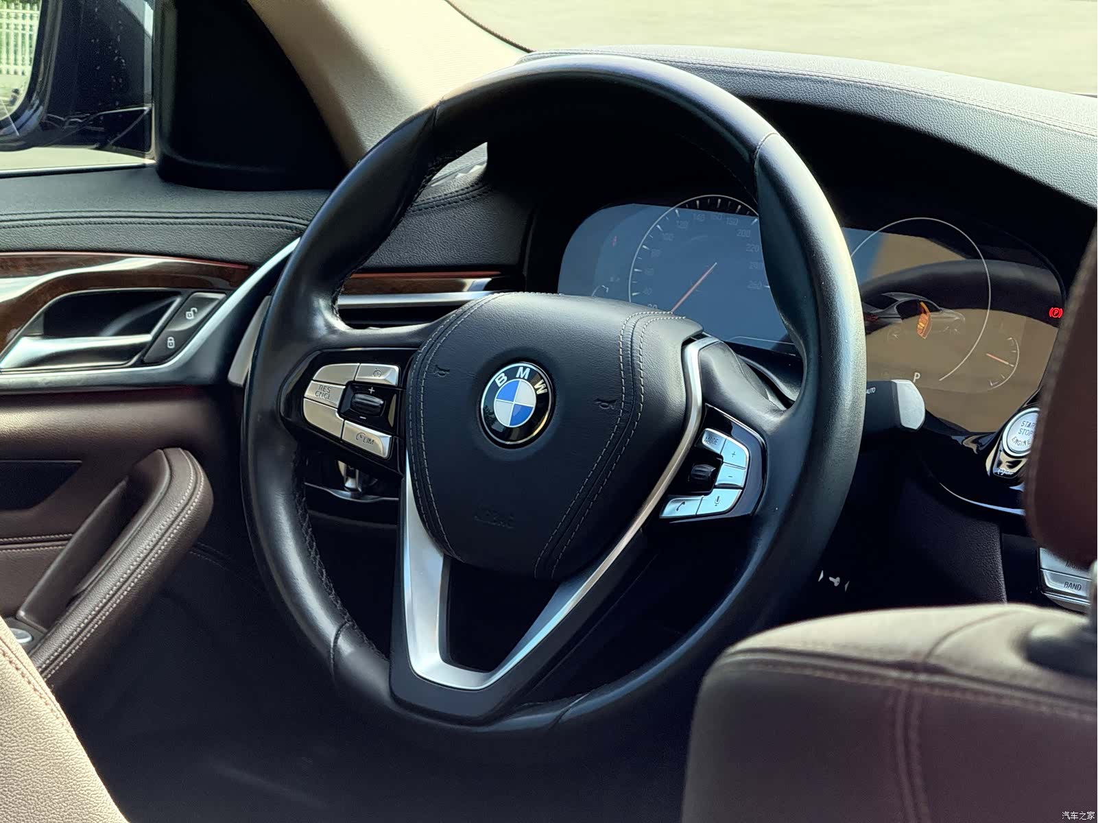 BMW 5 Series, 2019 14
