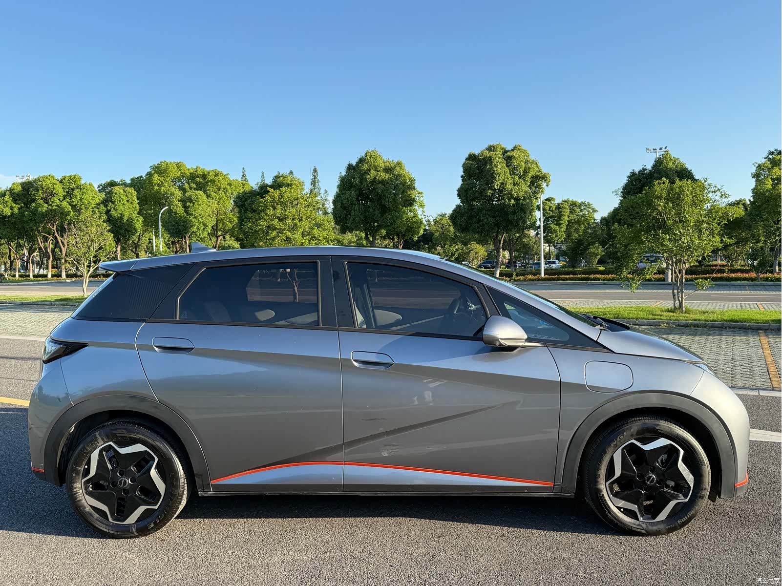 BYD Dolphin, 2022 15
