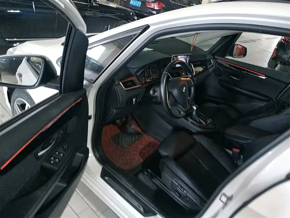 BMW 2 series station wagon