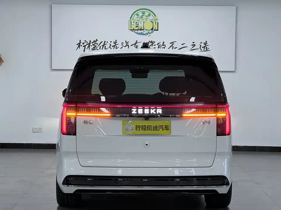 Zeekr 009