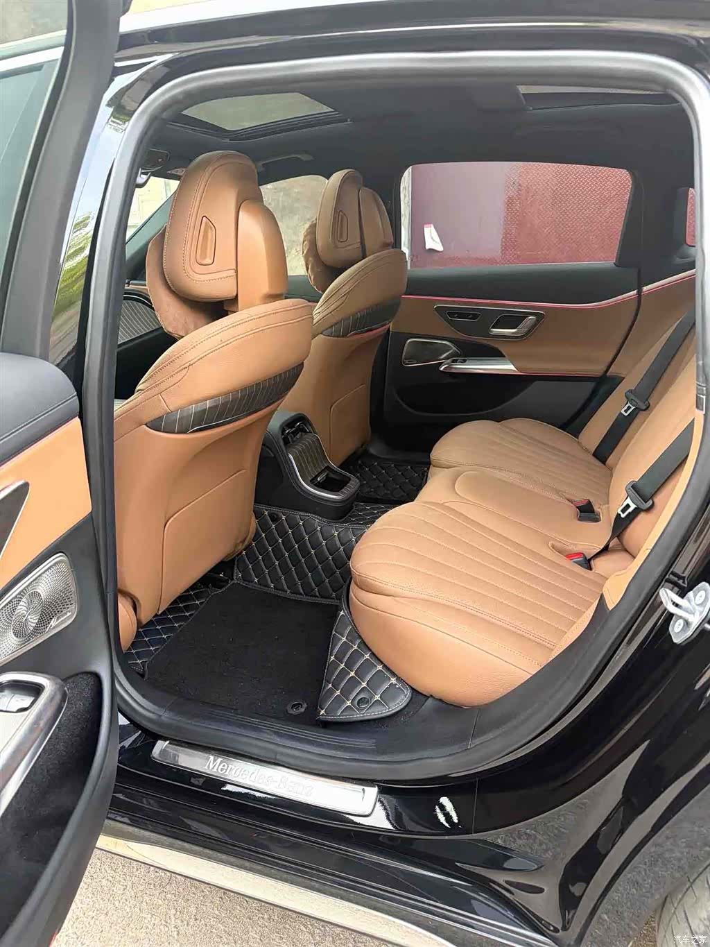 Mercedes-Benz E-Class, 2024 9