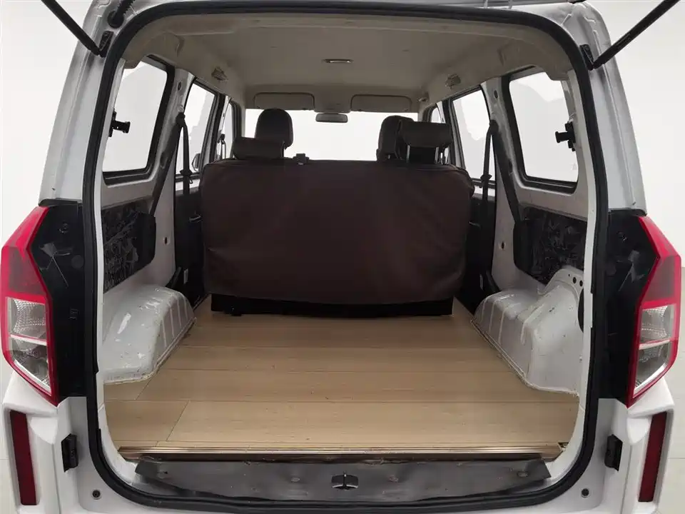 Wuling Wuling Hongguang PLUS