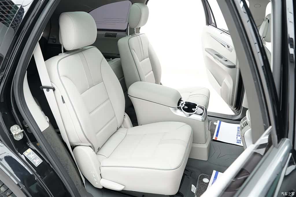 Mercedes-Benz R-Class, 2016 29