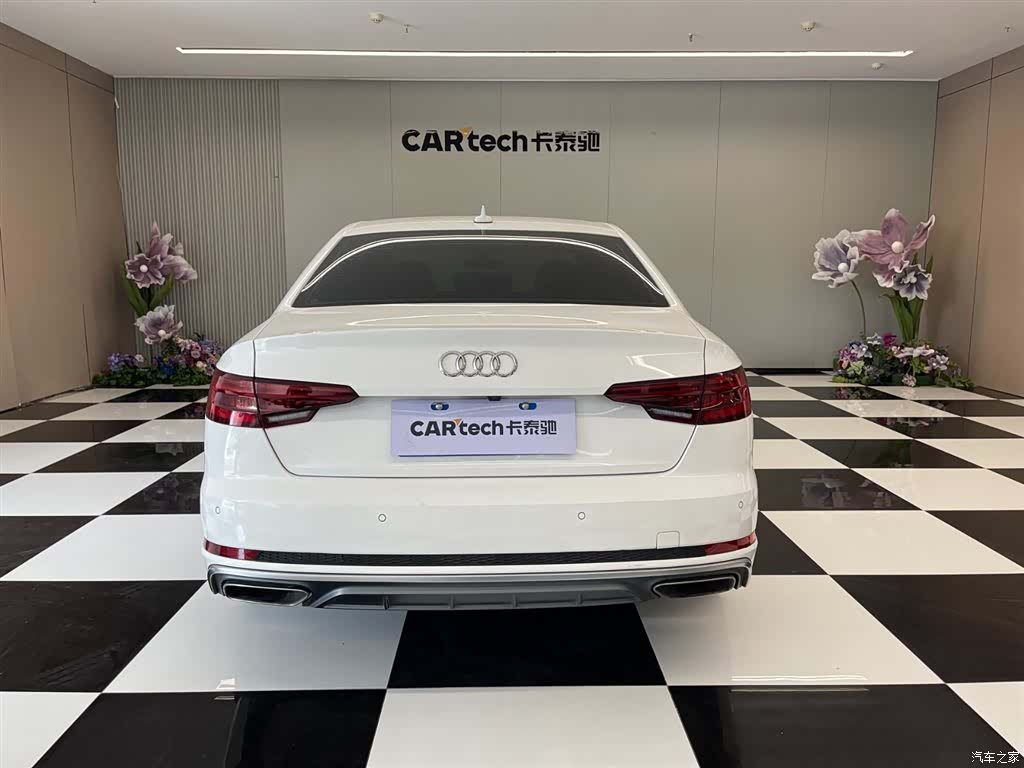 Audi A4L, 2020 все фото