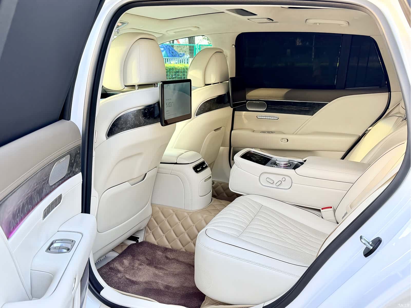 Genesis G90, 2023 7