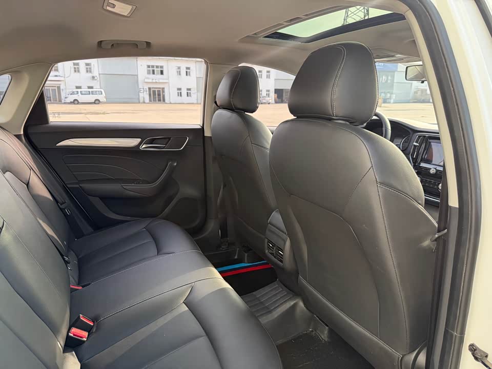Roewe i6 Roewe i6