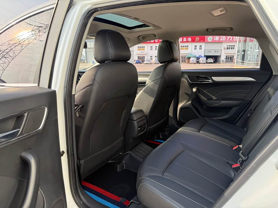 Roewe i6 Roewe i6