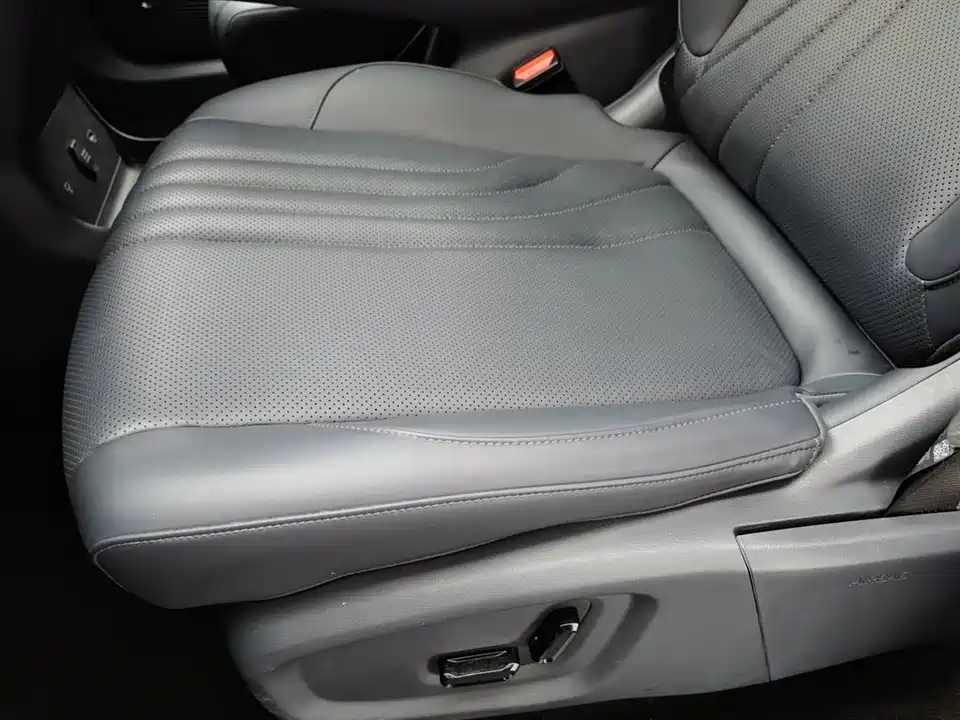 Geely Galaxy Galaxy E5