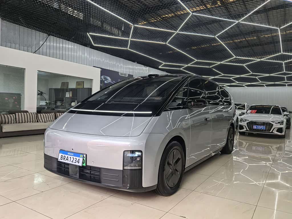 Li Auto MEGA