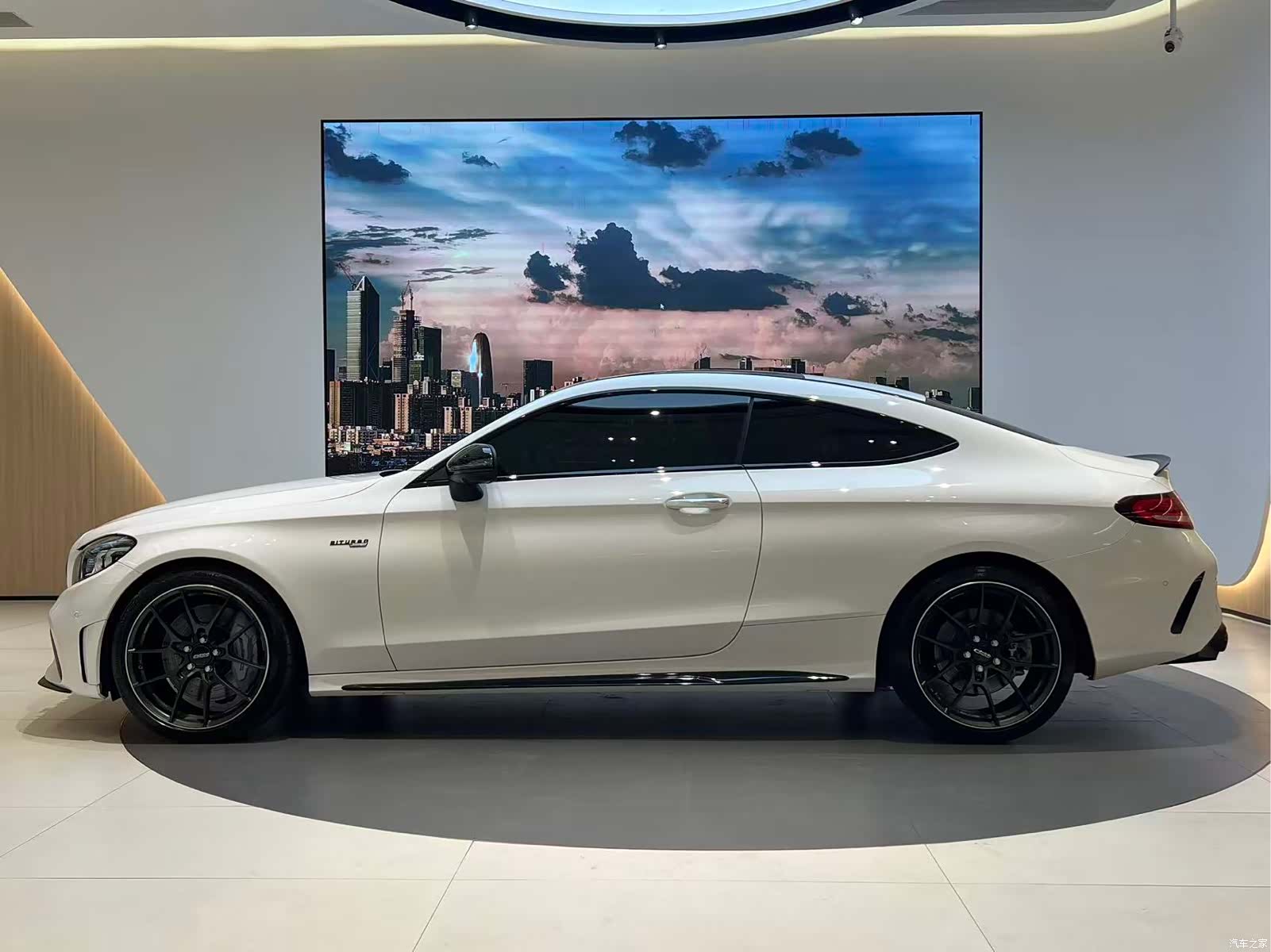 Mercedes-Benz C-Class, 2021 3