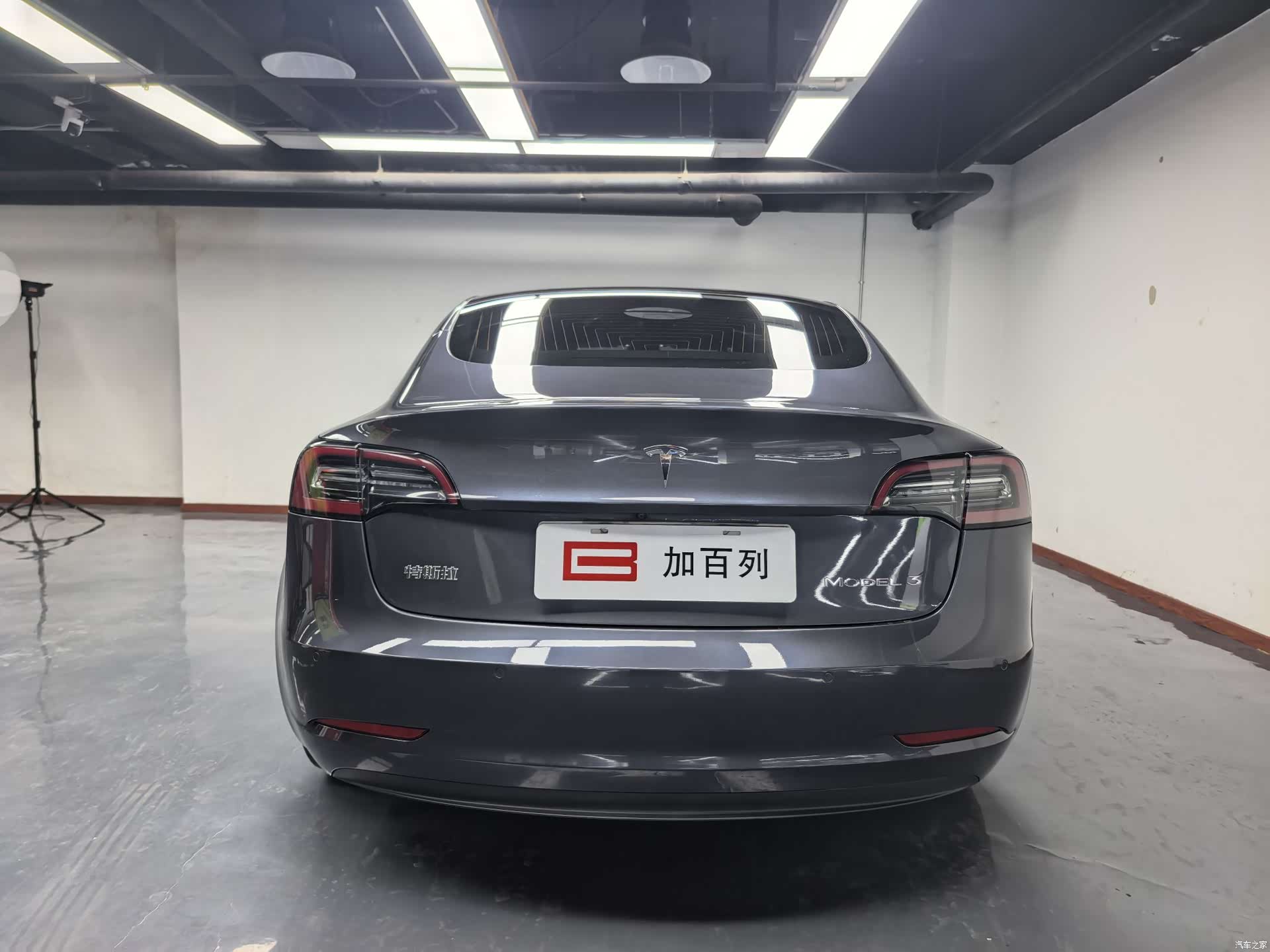 Tesla Model 3, 2020 11