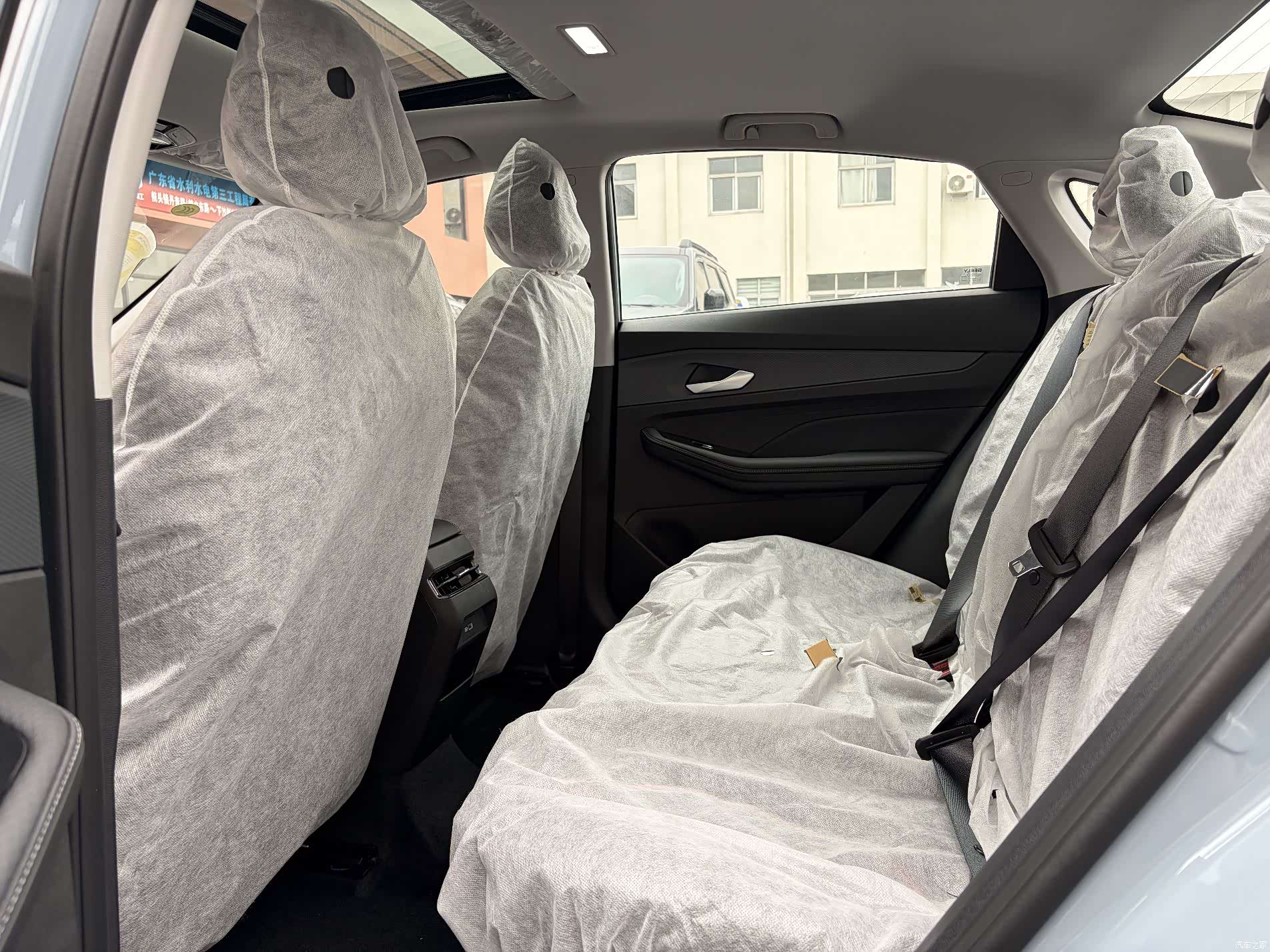 Geely Binray, 2026 4